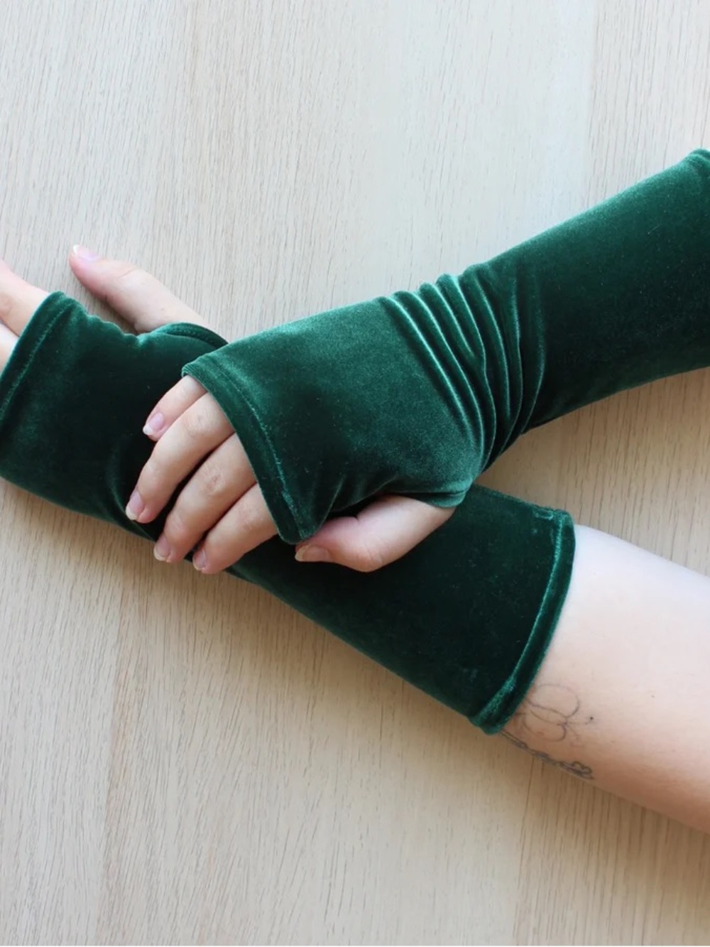 Luxurious Velvet Fingerless Gloves in green